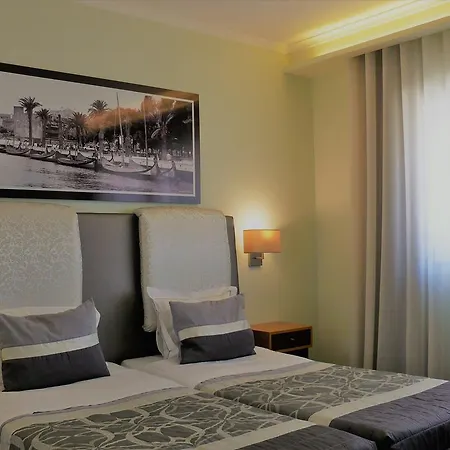 Welcome In Hostel Αβέιρο